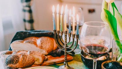 爱游戏体育客户端-逆境中的明星：战胜伤病再创新高，在逆境中获得成功的名人