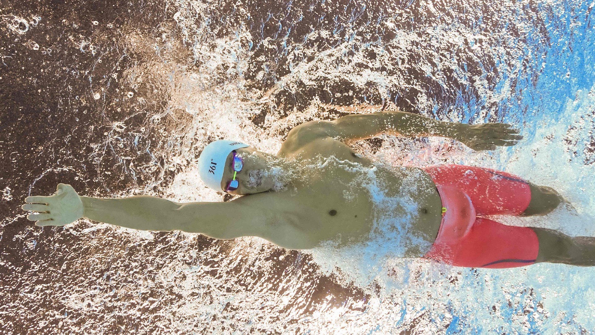 “中国足球产业持续优化，吸引更多投资和合作”，中国足球产业发展现状