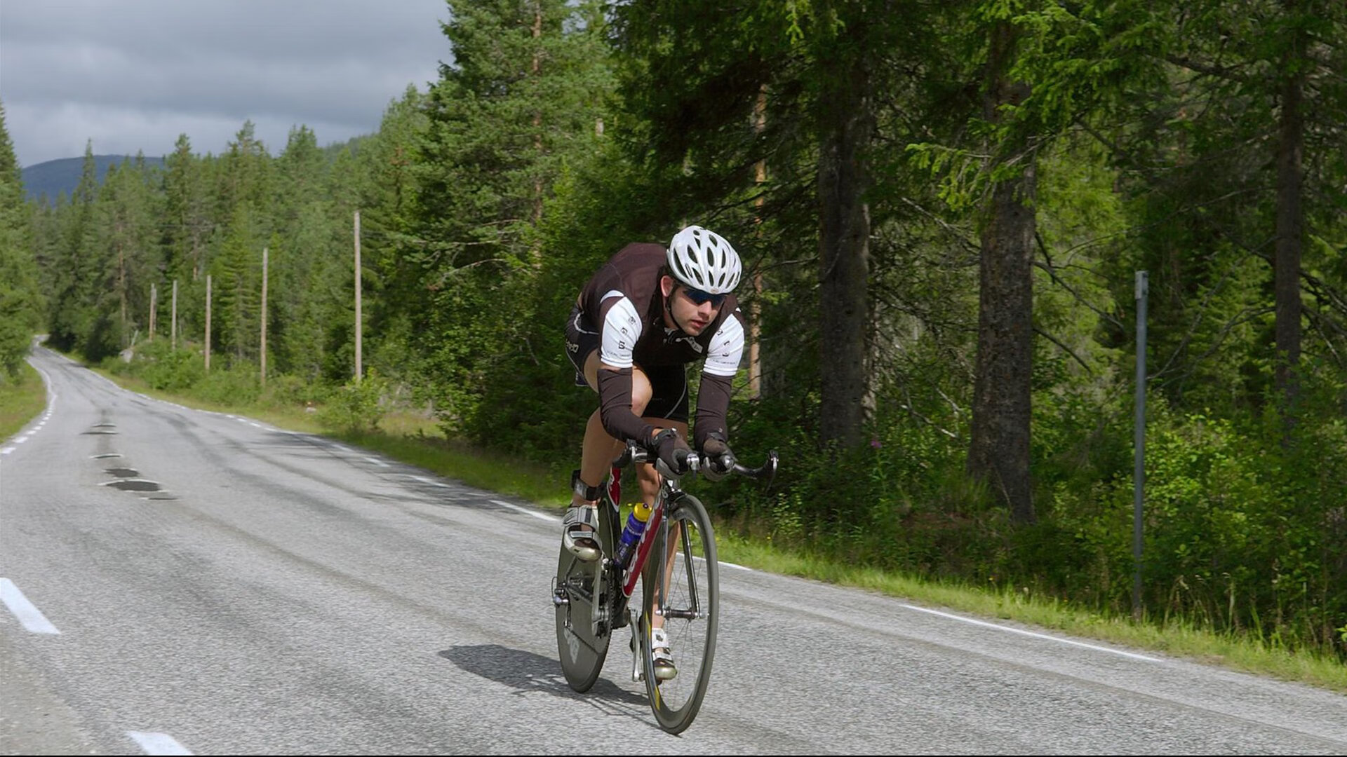“足球+智造”产业创新专项在行业内持续升级，硬件装备不断优化升级